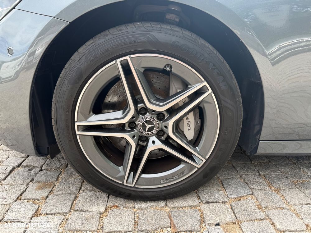 Mercedes-Benz E 300 de 9G-TRONIC AMG Line - 44