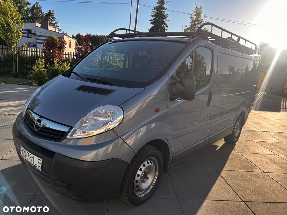 Opel Vivaro - 1