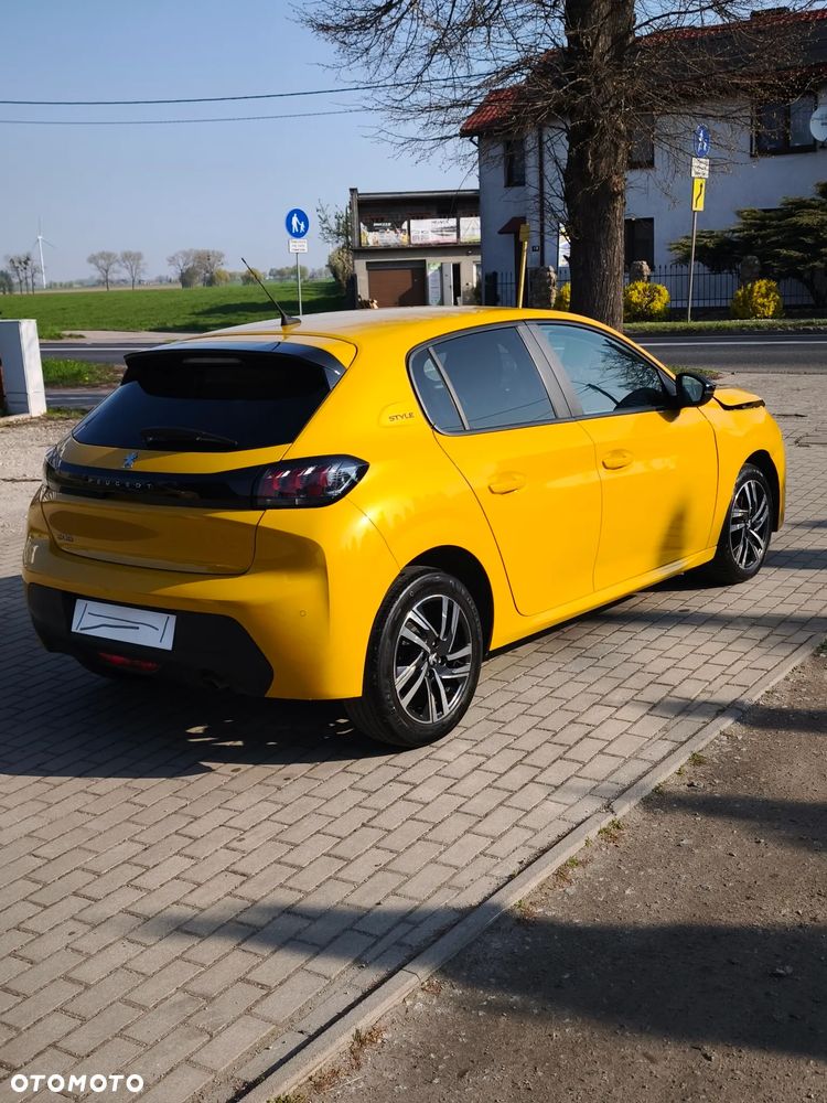 Peugeot 208 1.2 PureTech Style S&S - 10