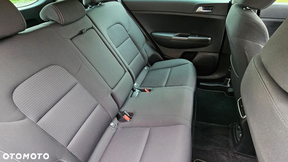 Kia Sportage 1.6 GDI 2WD Black Edition - 8