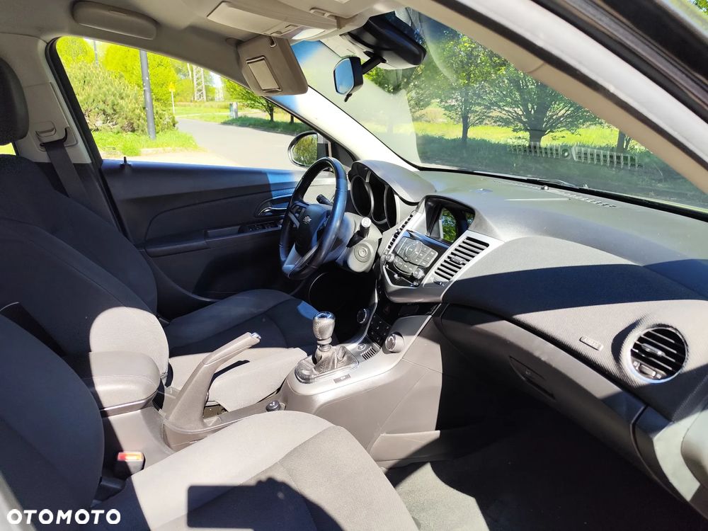 Chevrolet Cruze 1.8 LT - 23