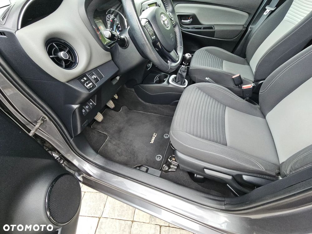 Toyota Yaris 1.5 Premium - 19