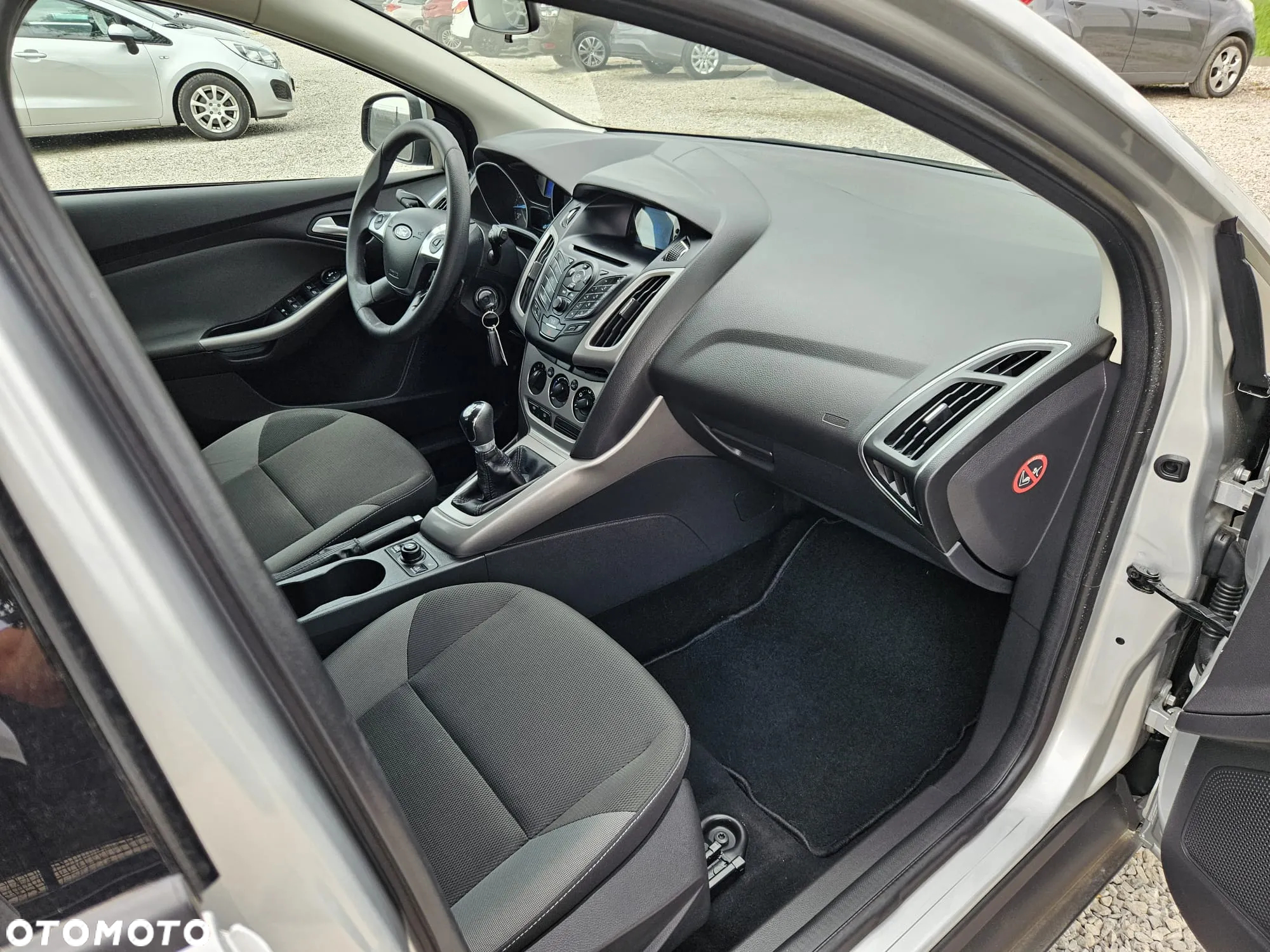 Ford Focus 1.6 Gold X (Trend) - 25