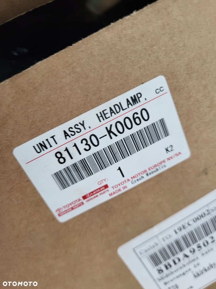 lampa przód przednia prawa toyota yaris iv 2020- - 14