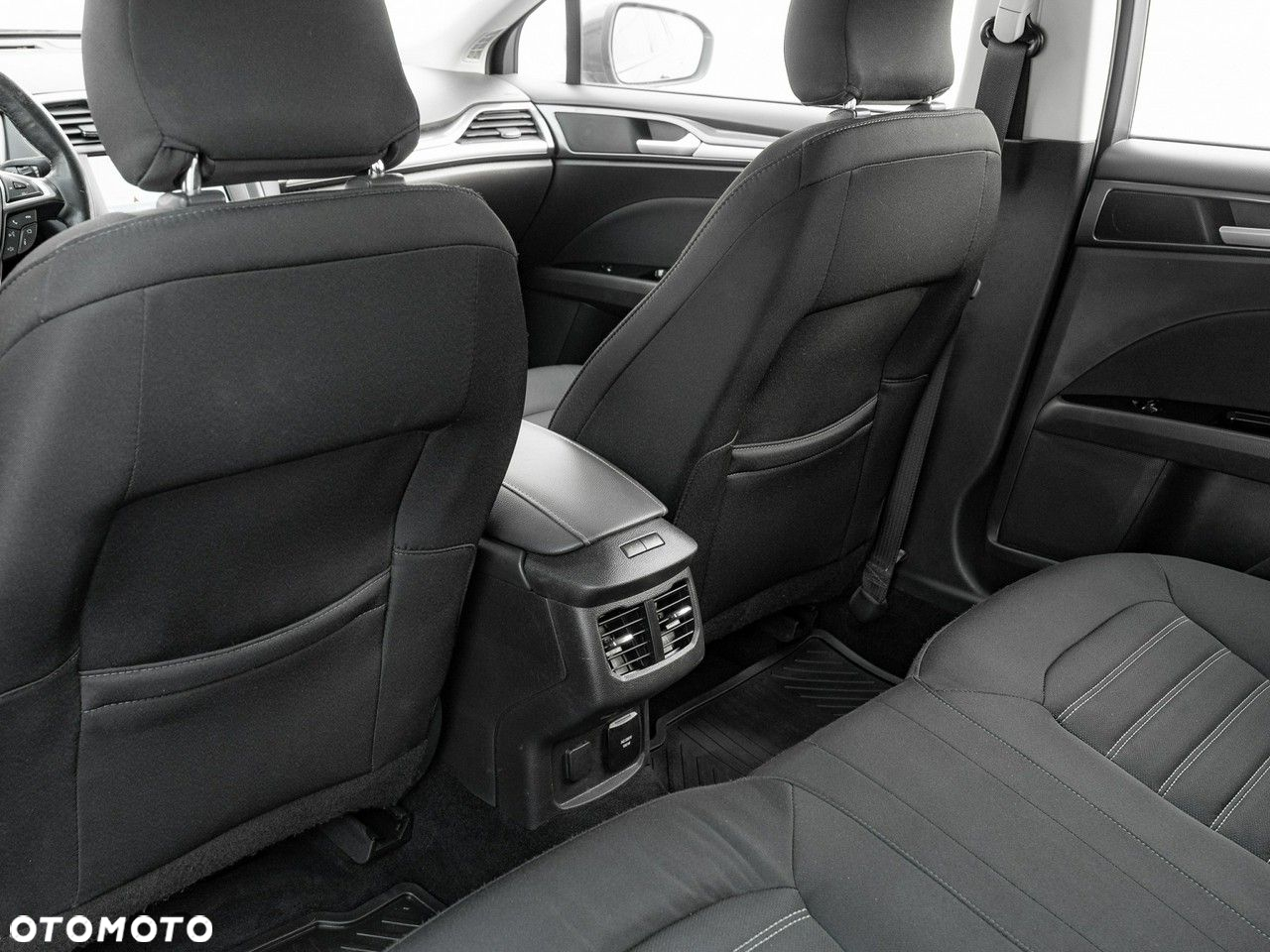 Ford Mondeo 2.0 EcoBlue Trend - 23