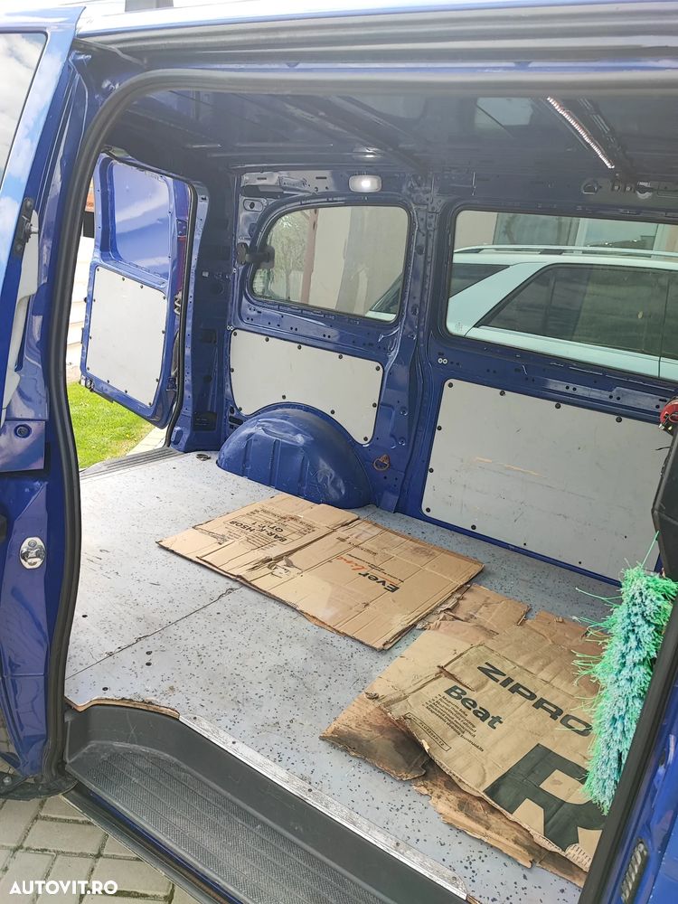 Mercedes-Benz Vito Kompakt Aut. Mixto - 8