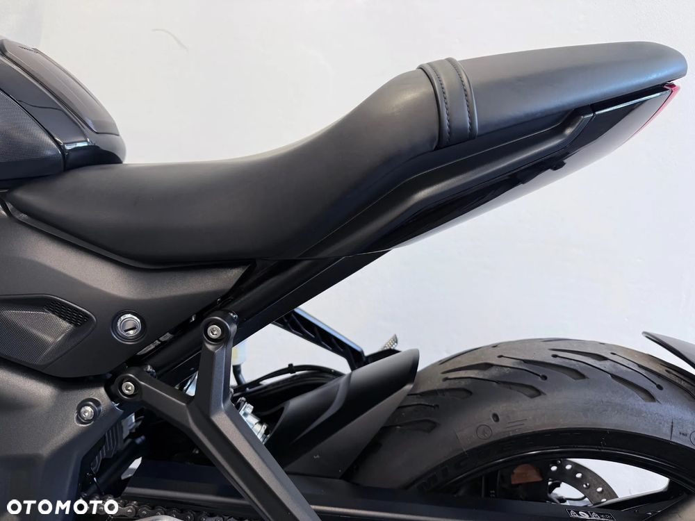 Triumph Trident - 27