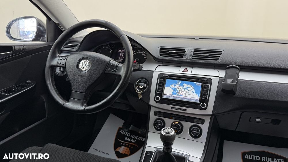 Volkswagen Passat - 14
