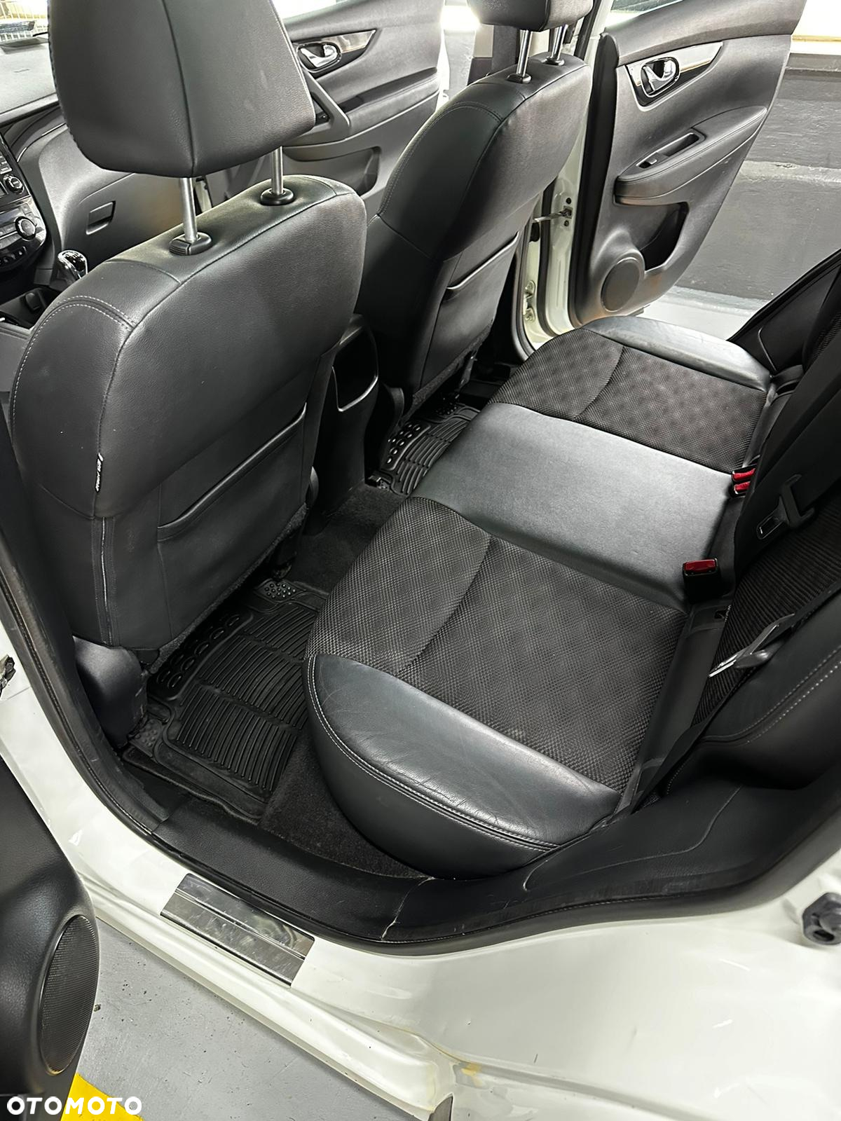 Nissan Qashqai 1.6 DCi 4x4 Tekna - 15