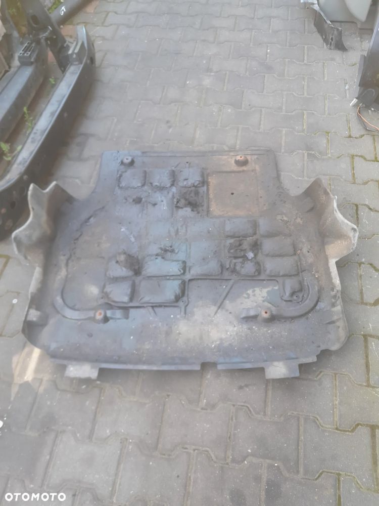 Osłona pod silnik VW T5 2.5 TDI - 1