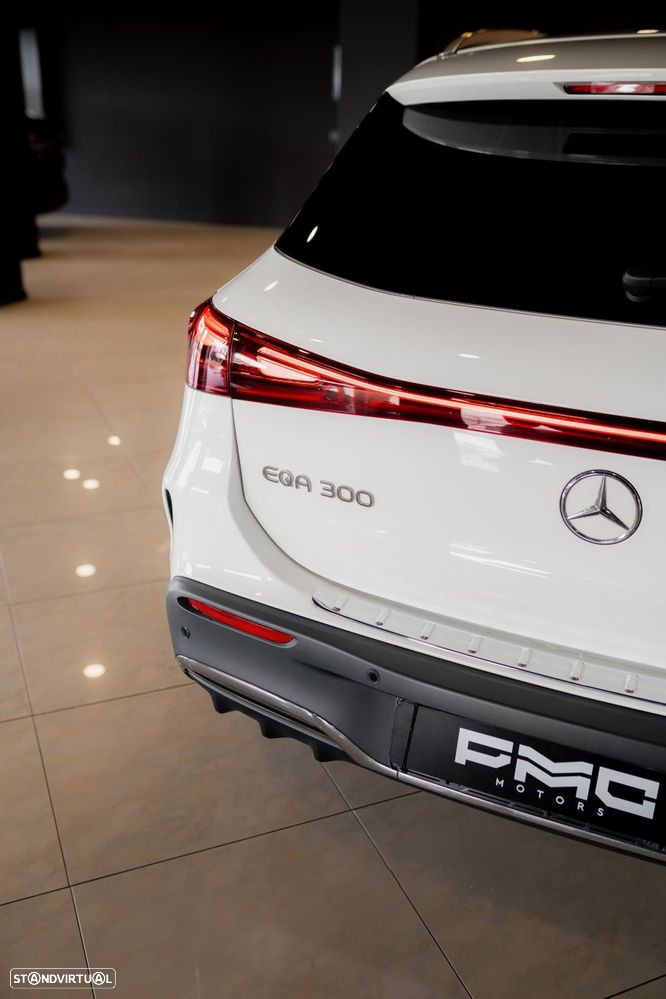 Mercedes-Benz EQA 300 4Matic AMG Line - 35