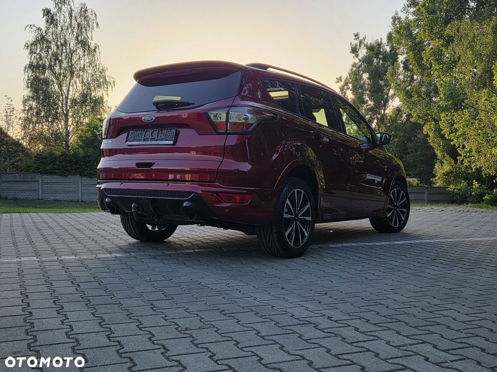 Ford Kuga 2.0 TDCi AWD ST-Line - 4