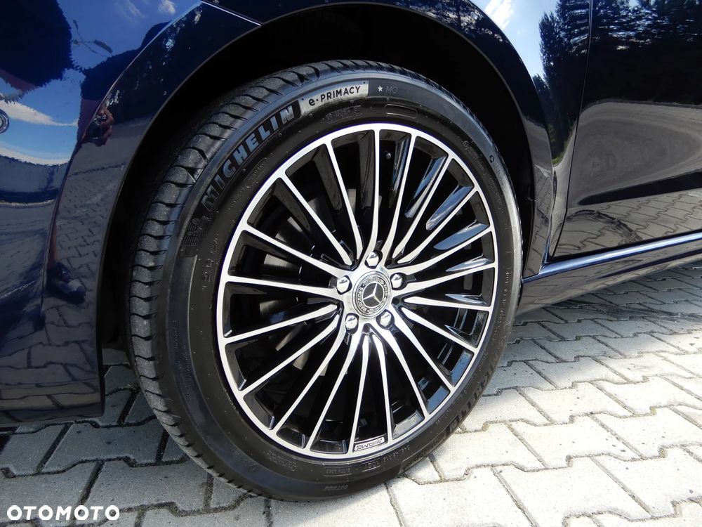 Mercedes-Benz Klasa V 300 d 4-Matic Exclusive 9G-Tronic (d³ugi) - 13