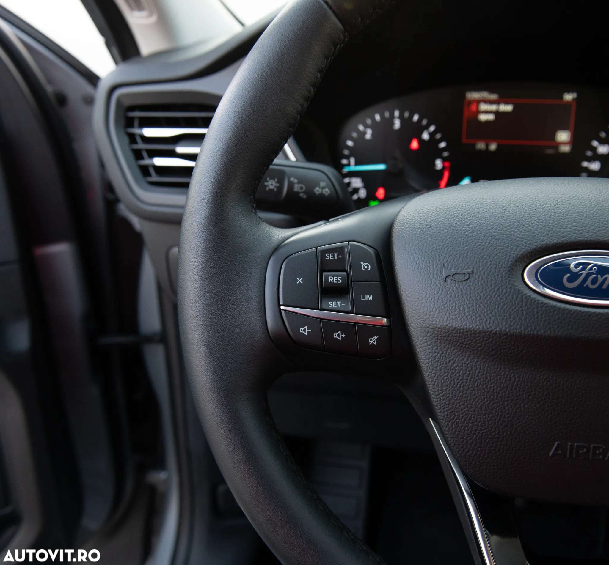 Ford Kuga 2.0 EcoBlue 4x4 Aut. TITANIUM - 14