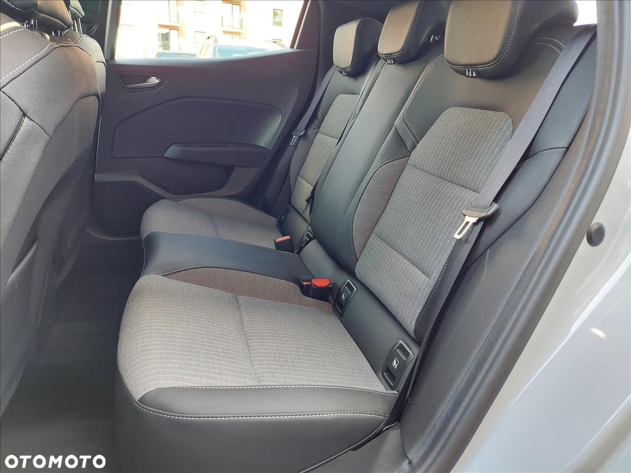 Renault Clio 1.0 TCe Techno - 7