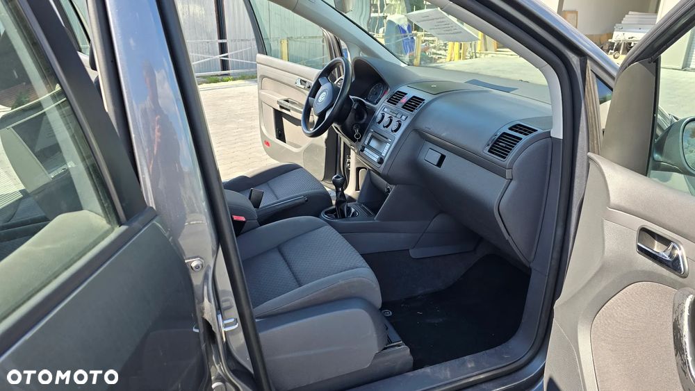 Volkswagen Touran 1.6 - 12