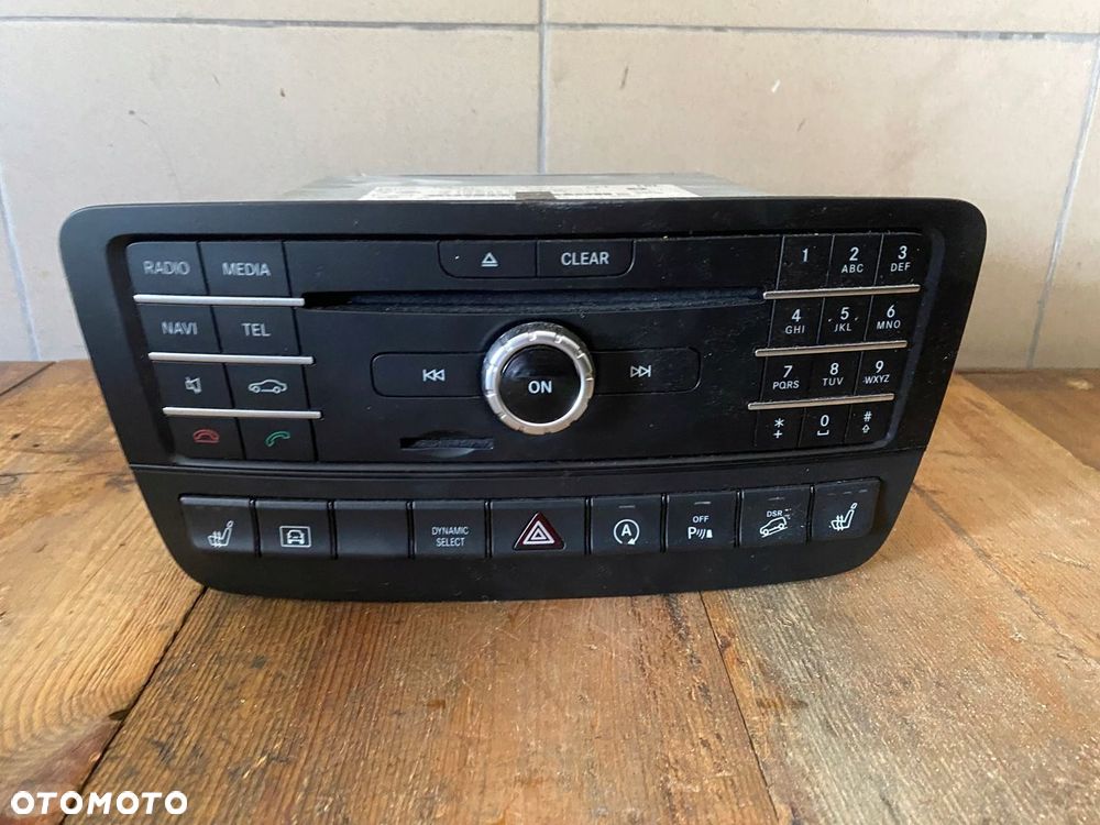 MERCEDES 246 lift 117 gla radio A 2469001021 - 1