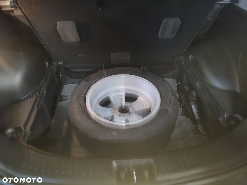 Kia Sportage 2.0 CRDI M AWD - 12