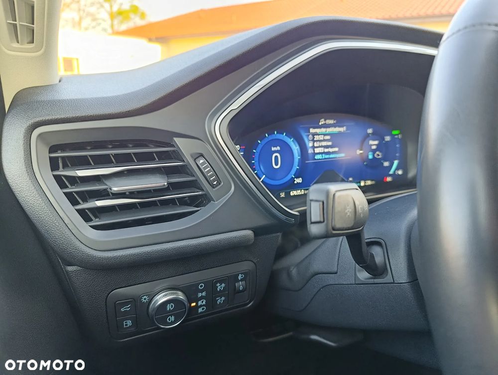 Ford Kuga - 33