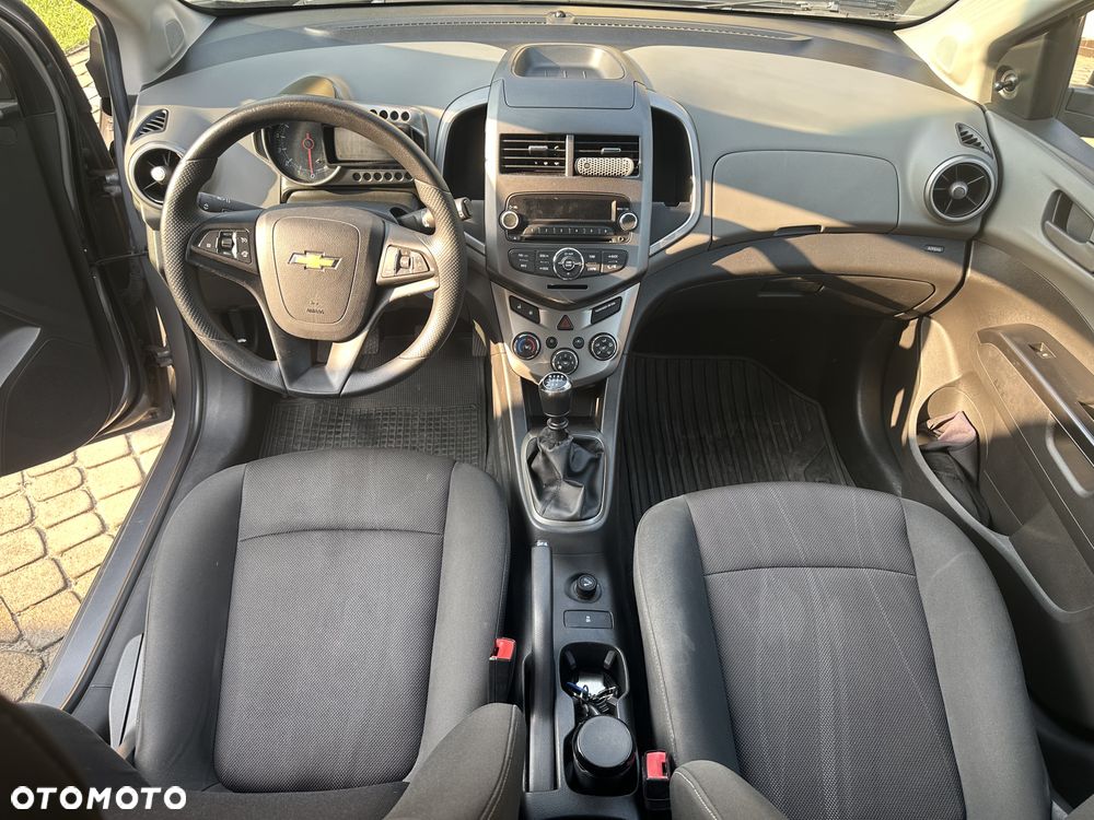 Chevrolet Aveo - 8