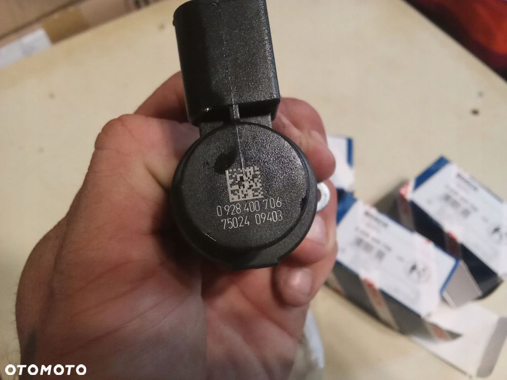 ZAWÓR CIŚNIENIA PALIWA REGULATOR VW AUDI 2.0 TDI 0928400706 ORG NOWY - 3