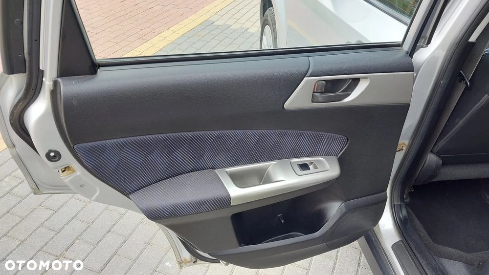 Subaru Forester 2.0 XA TRE - 13