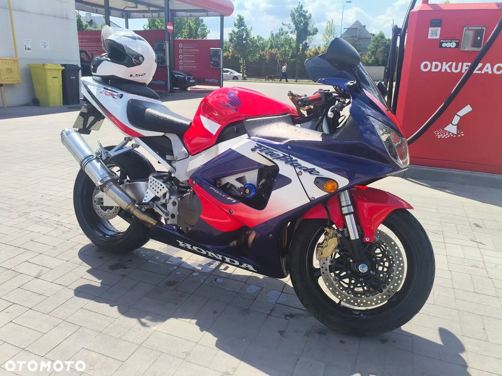 Honda CBR - 7