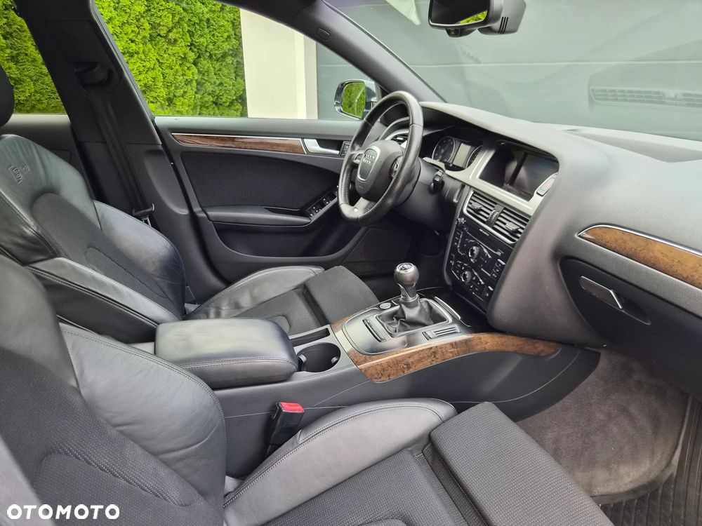 Audi A4 Avant - 31