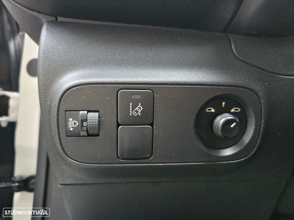 Citroën C3 1.2 PureTech Shine - 17