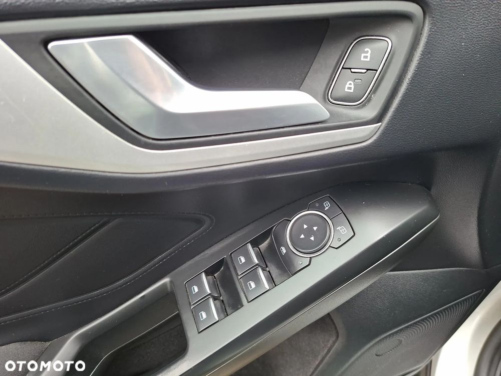 Ford Focus 1.0 EcoBoost Trend Edition - 15