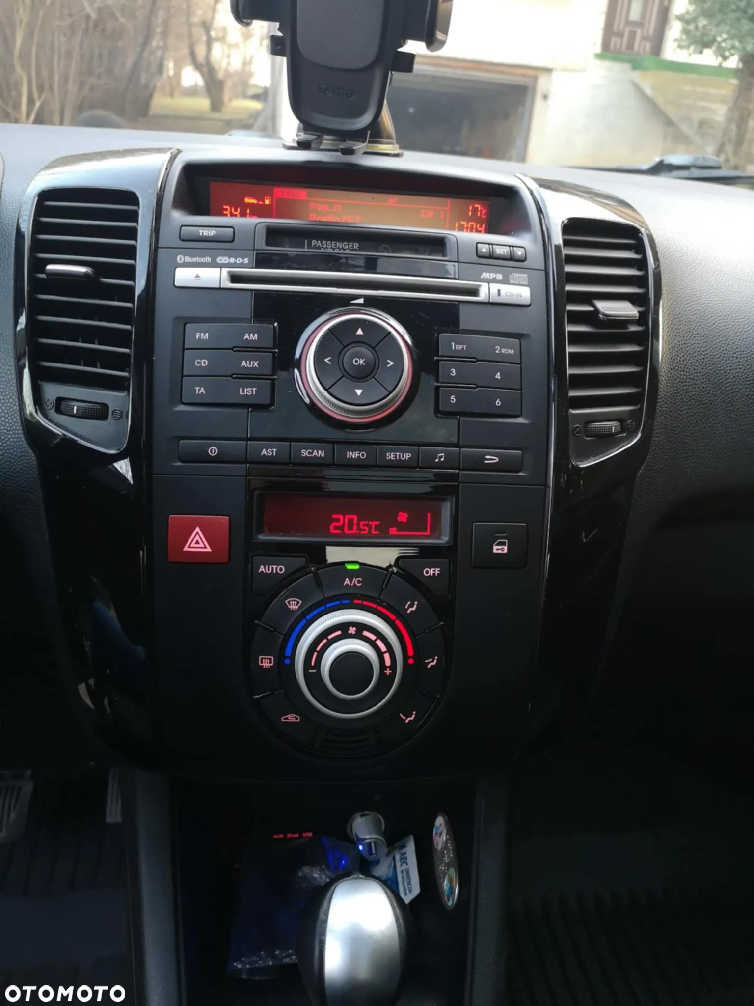 Kia Venga - 11