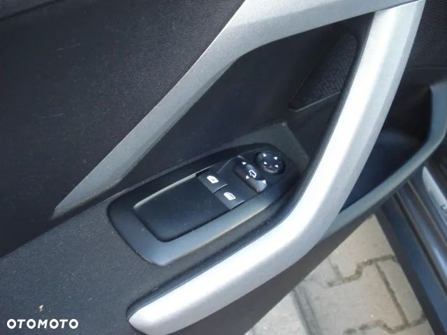 Peugeot 2008 PureTech 110 Stop&Start Urban Move - 23
