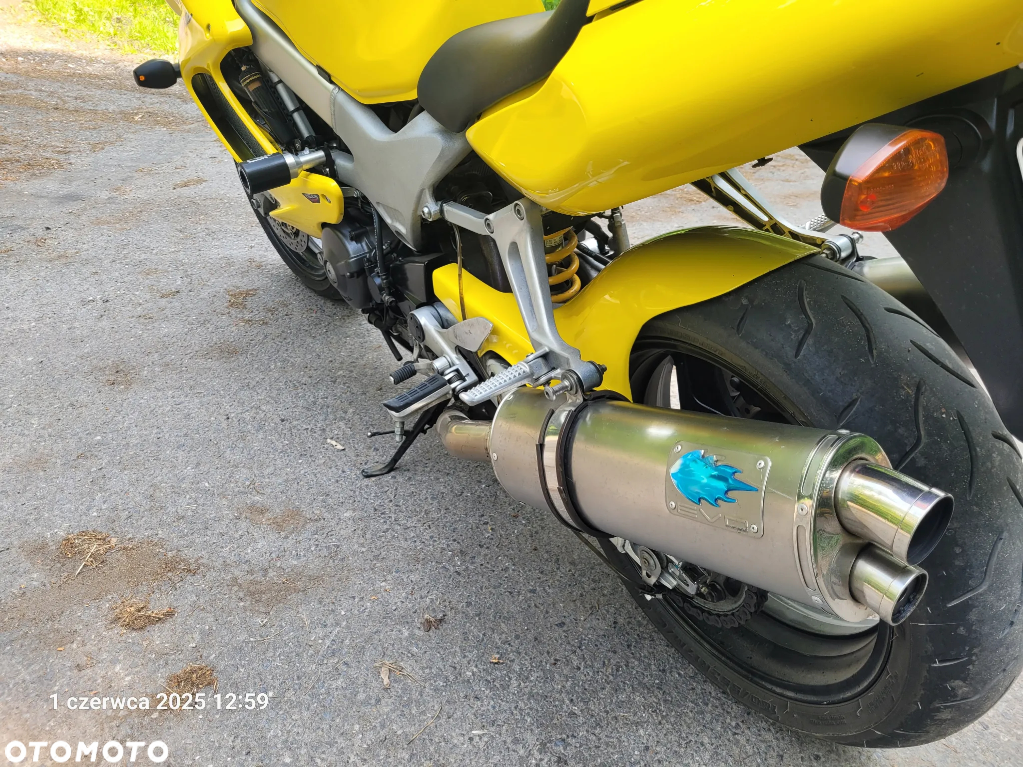 Honda VTR - 12