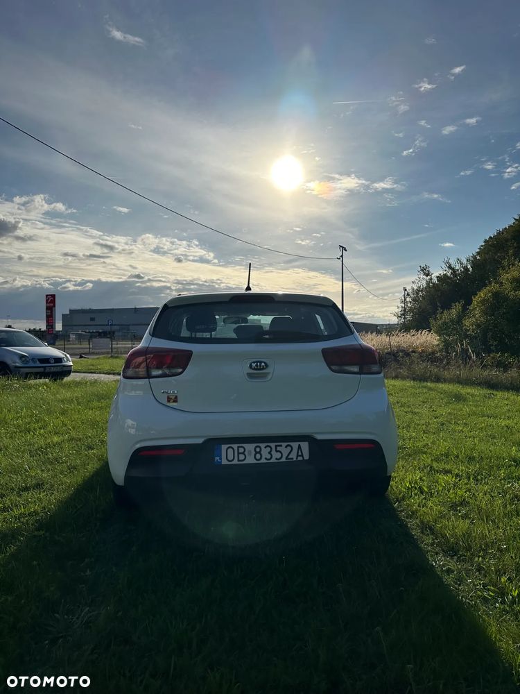 Kia Rio - 3