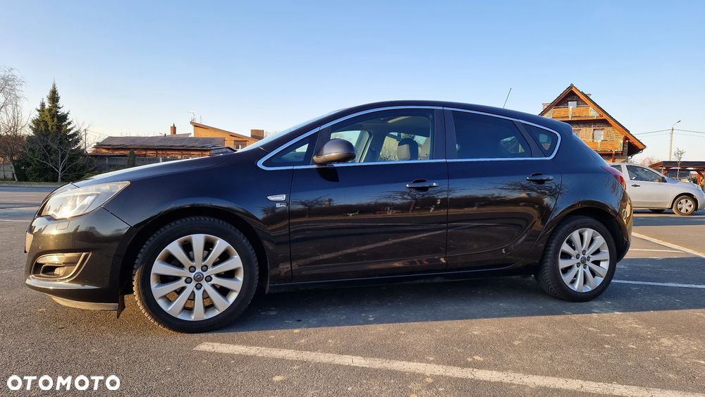 Opel Astra 1.4 T Edition 150 - 8