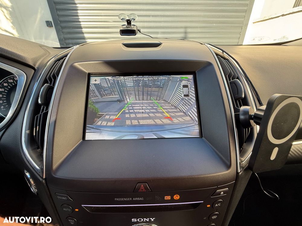 Ford Edge 2.0 TDCi Powershift Titanium - 23