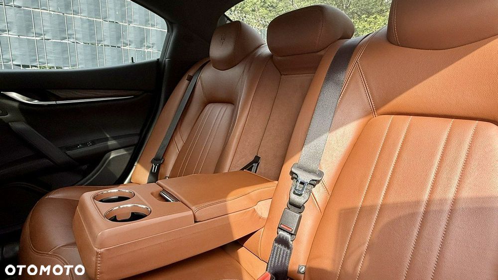 Maserati Ghibli - 16