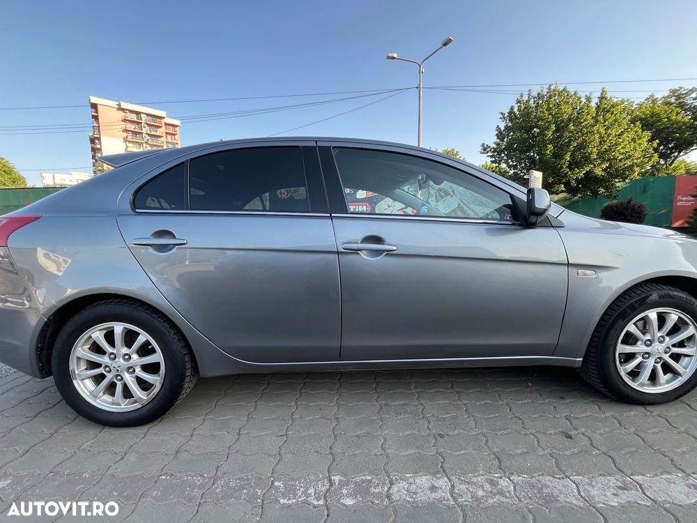 Mitsubishi Lancer - 11