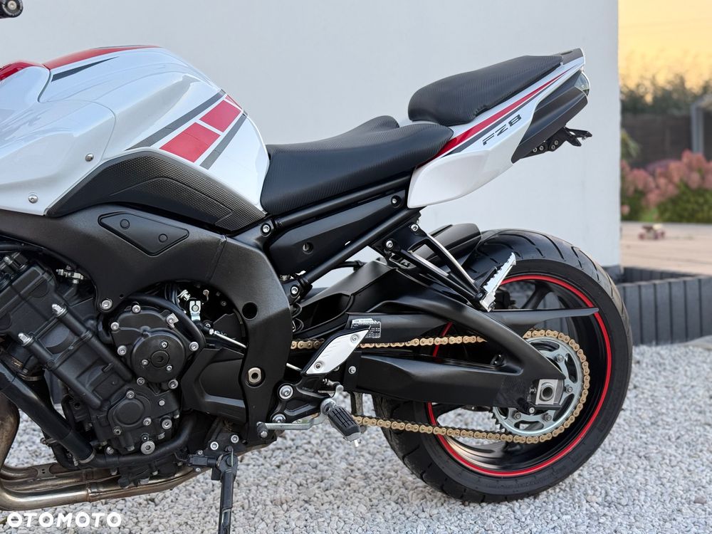 Yamaha FZ8 - 15