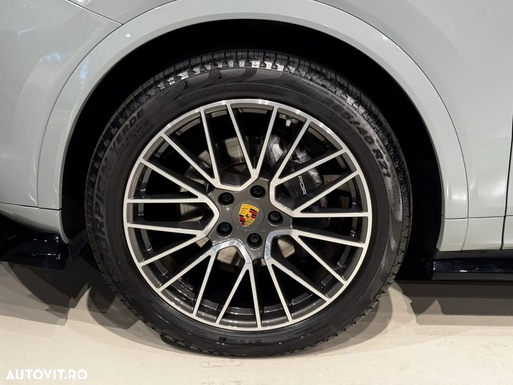 Porsche Cayenne Coupe - 9