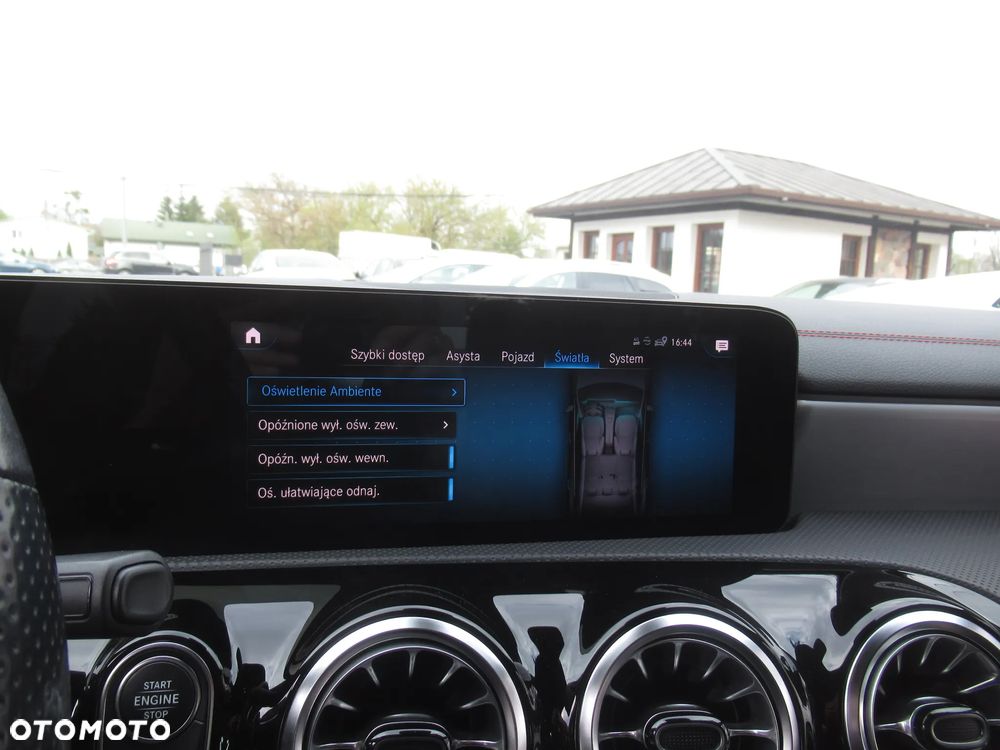 Mercedes-Benz CLA 200 AMG Line 7G-DCT - 24