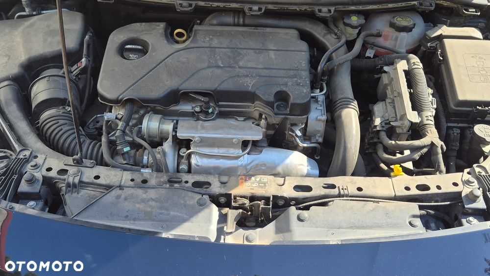 Opel Astra 1.4 T Enjoy - 8