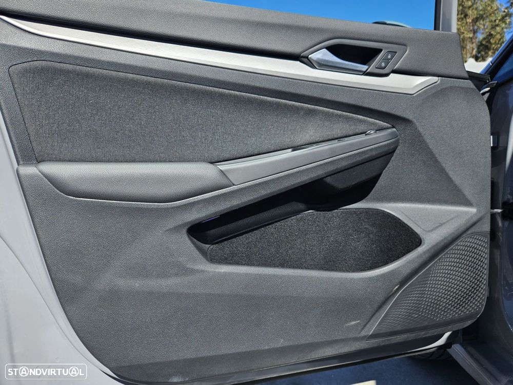 VW Golf 1.0 TSI Sportline - 47