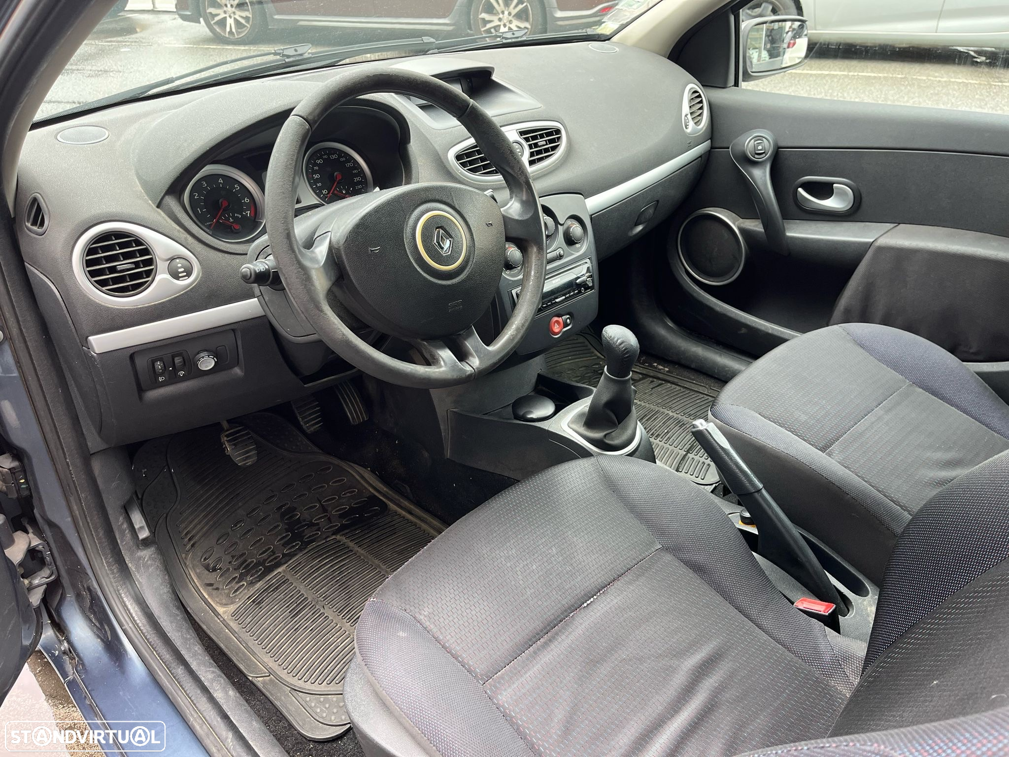Renault Clio 1.2 Confort Authentique GPL - 9