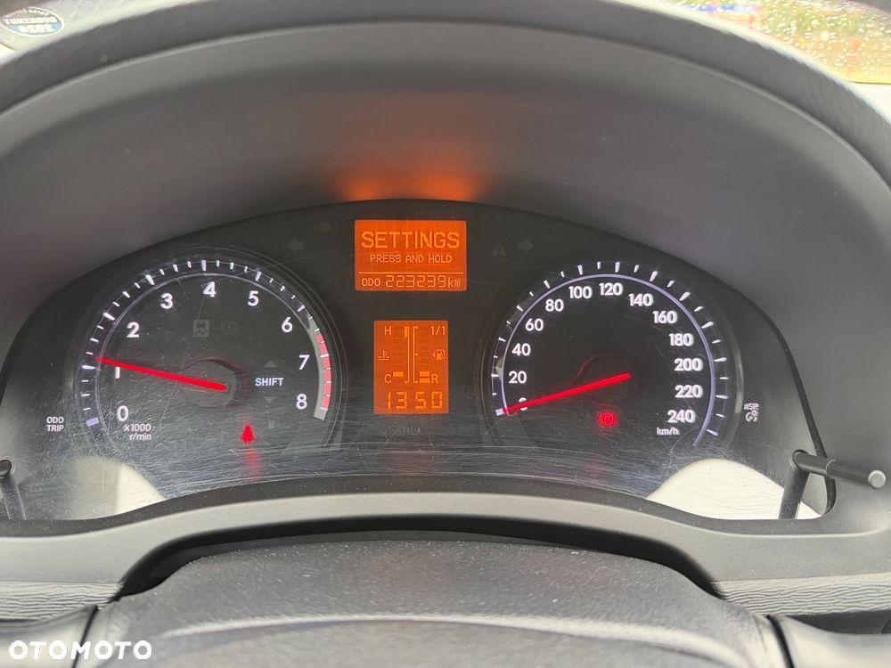 Toyota Avensis - 22