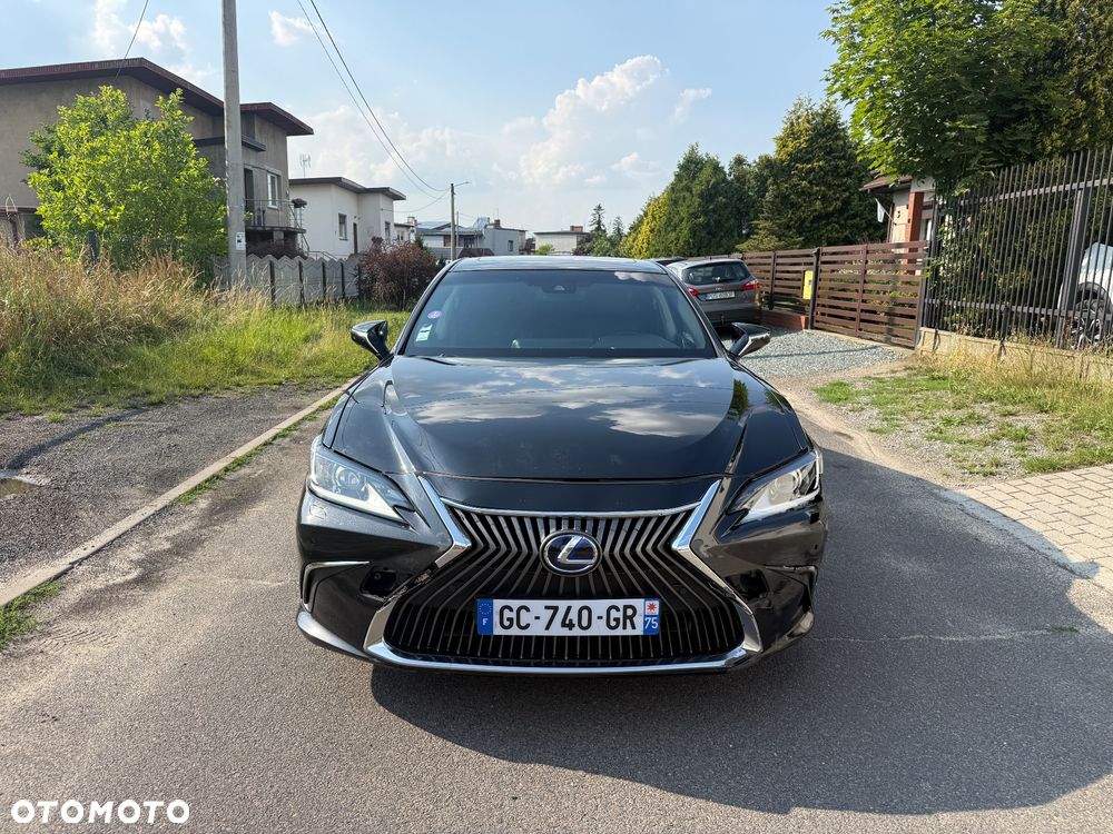 Lexus ES 300h Business Edition + - 14