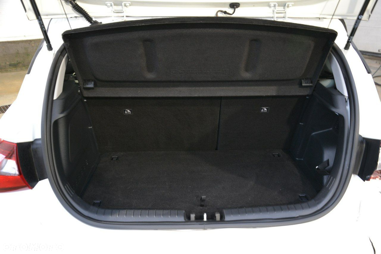 Hyundai i20 - 22