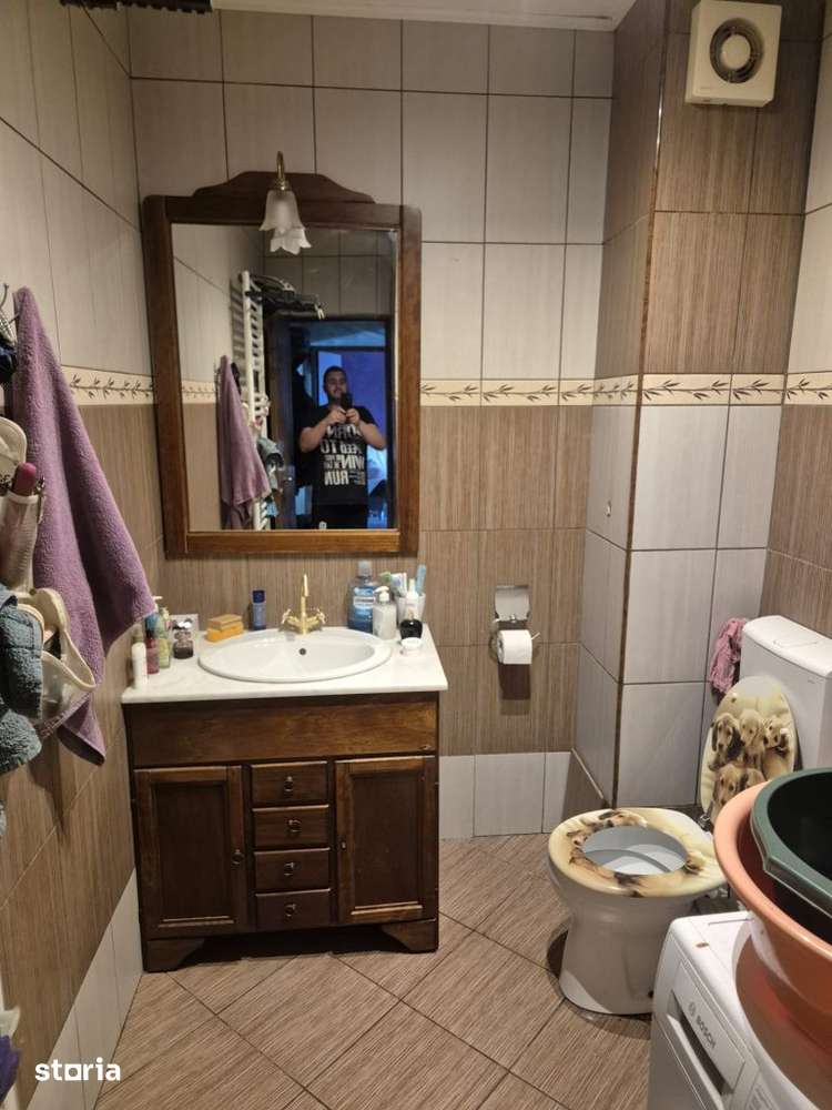 Apartament decomnadat cu 3 camere,2 bai,gradina si parcare ,zona Eroil — fotografia 3