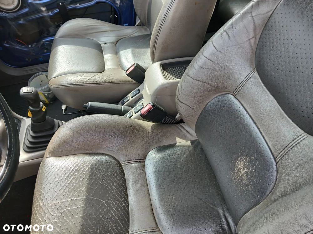 land rover freelander 5D fotel fotele kanapa deska kokpit podsufitka boczek boczki klamka podłokietnik - 6