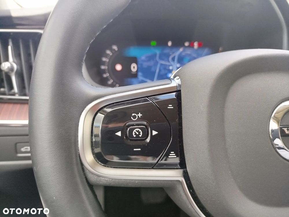 Volvo XC 60 B4 D AWD Plus Dark - 7